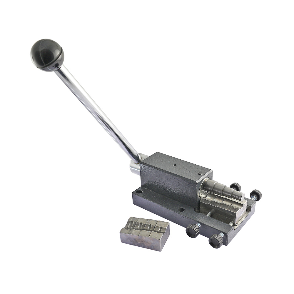 SORMUKSEN TAIVUTUSKONE. TUKEVA